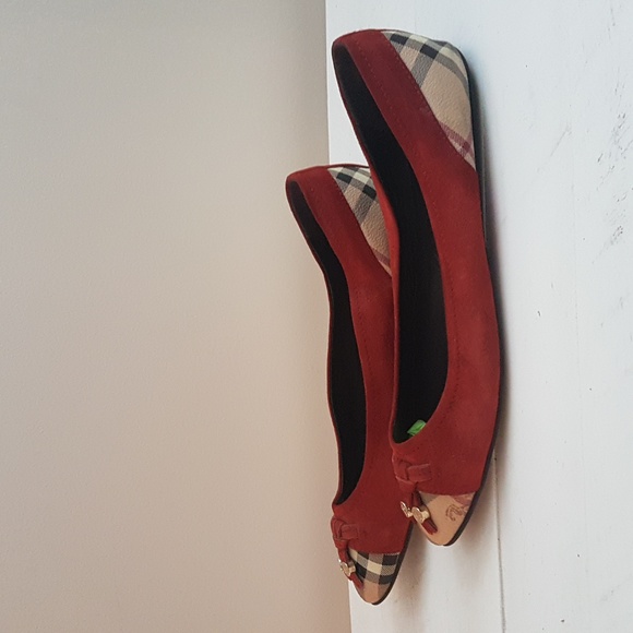 Burberry Leather Flats - Picture 2 of 14